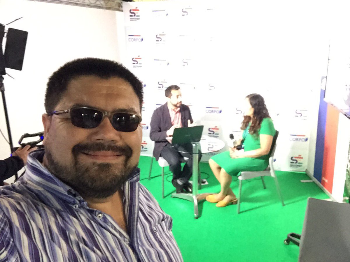navarro_rodrigo's tweet image. Conociendo más sobre IoT y su íntima relación con las SmartCities, mirando siempre cómo mejorar experiencia de ciudadanos. Muy interesante el evento IoT Innovatech LATAM 2019. Excelente Stand de @SeSantiagoCL y @Corfo junto a los mejores StartUps Innovadores del momento
