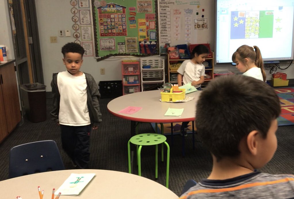 Dee442901's tweet photo. Enjoyed the 1st Grade Book Walk at TE. What a fun way to share their informational writing @TurnerCubs https://t.co/vs8P6bpyrs