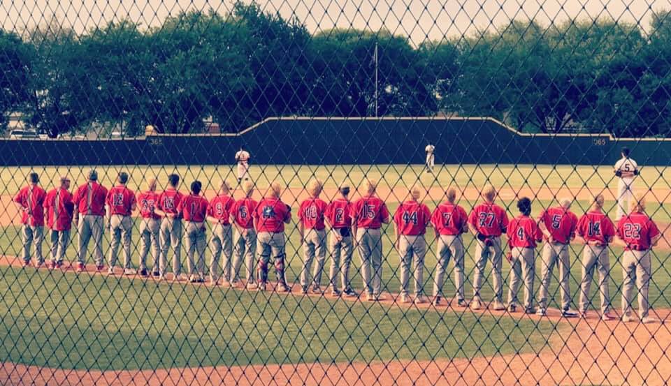 tsterling2001's tweet photo. It was a hell of a ride throughout these 4 years at the Brook. Gonna miss playing with my brothers under those lights! #2signingout https://t.co/t6RUM4TkLm