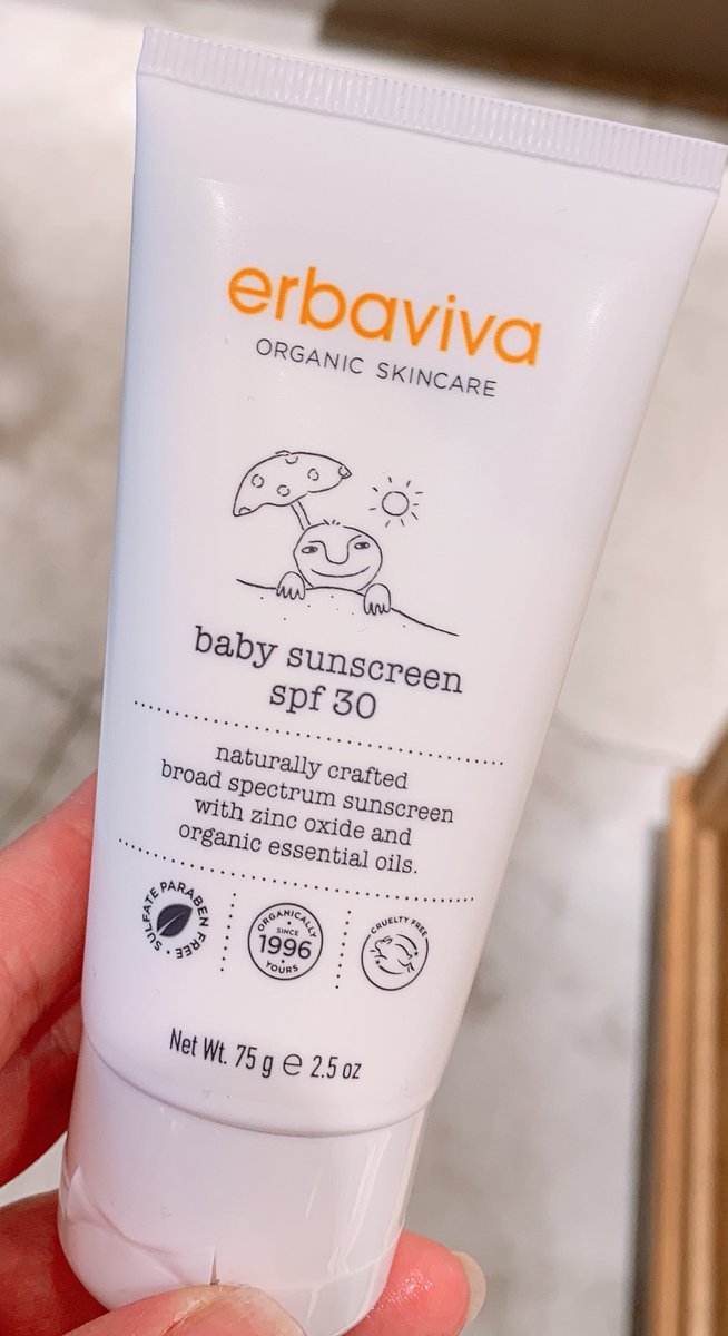 けさこた 贈り物ソムリエ エルバビーバ の 日焼け止め オーガニックのベビー用日焼け止めです もう暑い時期になってしましたね 天気のいい日の外出が多くなり 露出も多くなる 帽子は必須ですね 忘れちゃいけないのが日焼け止め この時期の