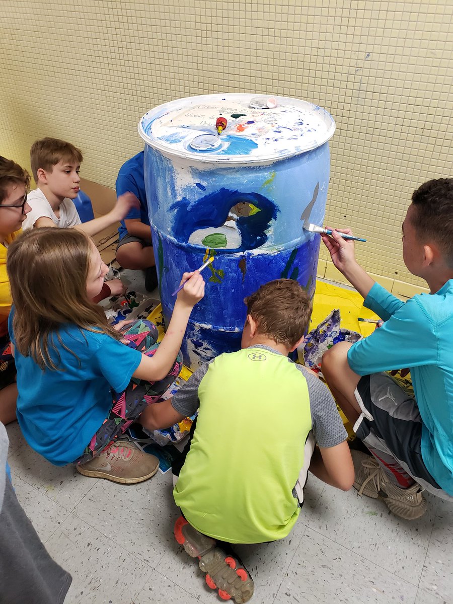 artBWHS's tweet photo. What a great day of art! Service project painting rain barrels, watercolor art, collaborative mural! What an amazing staff @BWISOH and volunteers! Thank you! #bwls2020 https://t.co/HOuzGfVZXH