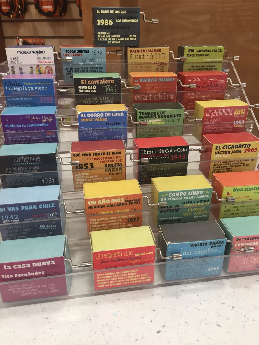 Nos recargamos con reposición de cajitas musicales que nos trae <a href="/ManivelaChile/">Manivela</a> 👏👏👌🇨🇱 
Ven a conocer más a nuestra tienda, en Providencia # 1478 y sorpréndete con la variedad de melodías que tenemos disponibles. Puede ser un gran regalo. 🎁