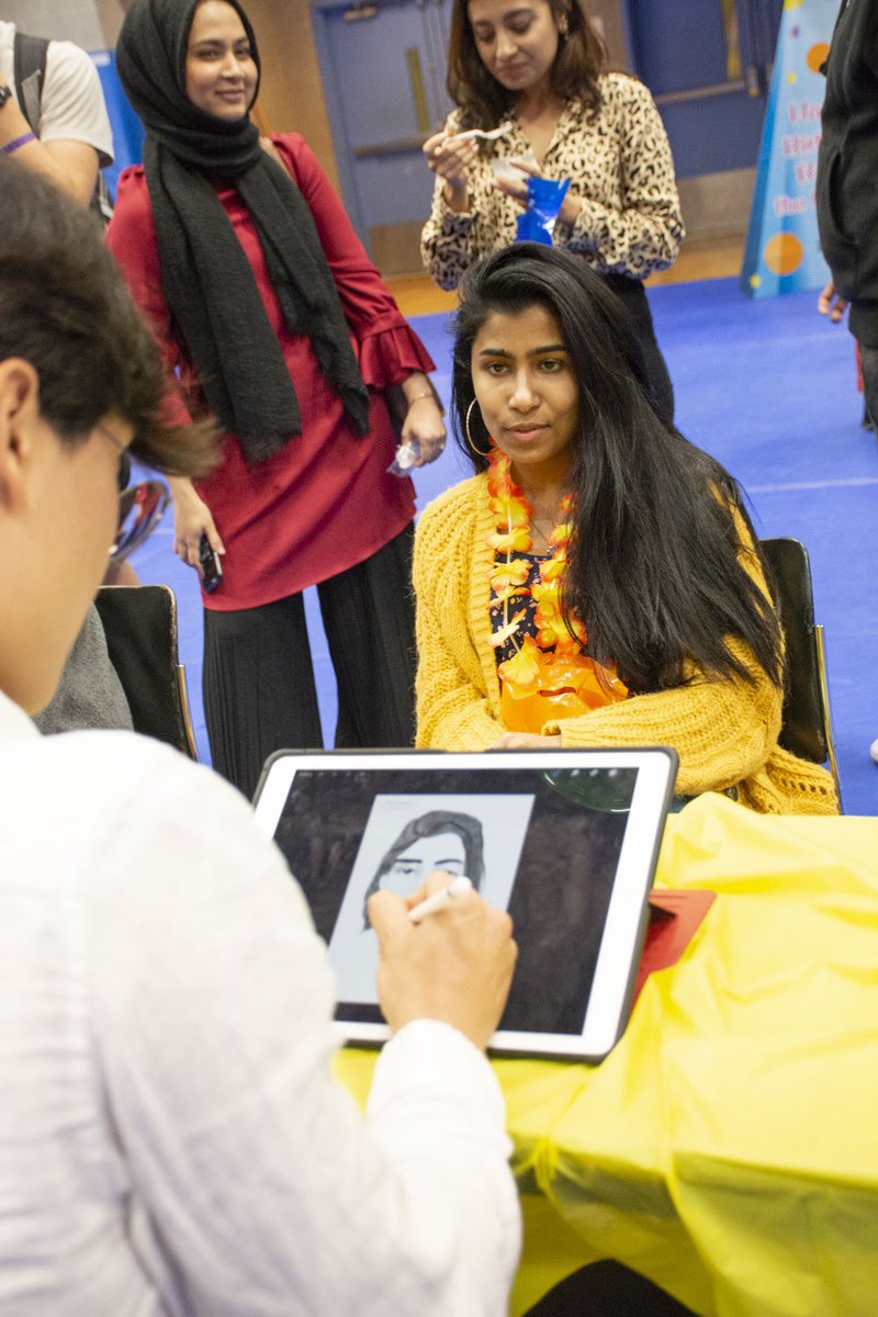 BaruchCollege's tweet photo. With final exams on the horizon, students took a moment to relax at the 2019 Spring Fling. Check out some of the fun!

#baruch #baruchcollege #baruchcommunity #bebaruch #baruchpride #cuny #cunybaruch #springfling #college #studentsuccess #nyc https://t.co/m053PlVT3l