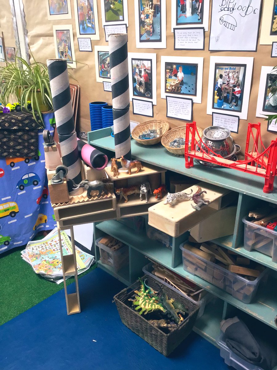 Mala_87's tweet photo. Love how my class think out of the box! 😍 a tower built out from the shelf! 🤩 #earlyyears #thinkingoutofthebox #construction #childinitiated #thewondersofplay @learningladyuk @Edwaltonprimary https://t.co/BGBL1UBotT