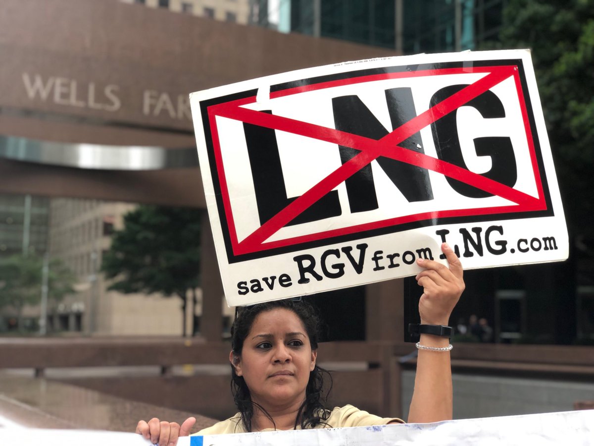 TexasSierraClub's tweet image. Images of today’s protest in Houston in front of NextDecade, the fracked gas company behind the proposed Rio Grande LNG facility in the RGV. #StopRioGrandeLNG
