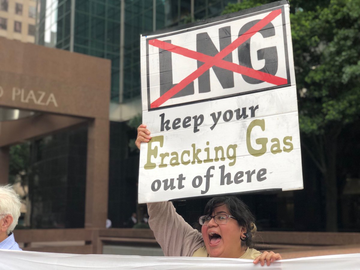 TexasSierraClub's tweet image. Images of today’s protest in Houston in front of NextDecade, the fracked gas company behind the proposed Rio Grande LNG facility in the RGV. #StopRioGrandeLNG