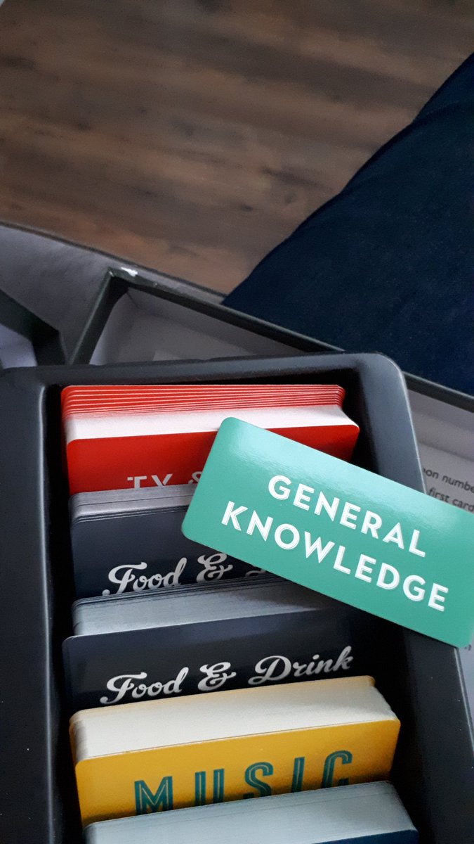 yevoneee's tweet photo. @ProfPuzzleLtd My Birthday present 🎁The Big Irish Quiz 
No General Knowledge category!! Soo disappointed 😥 https://t.co/YSfHuZ3l8i