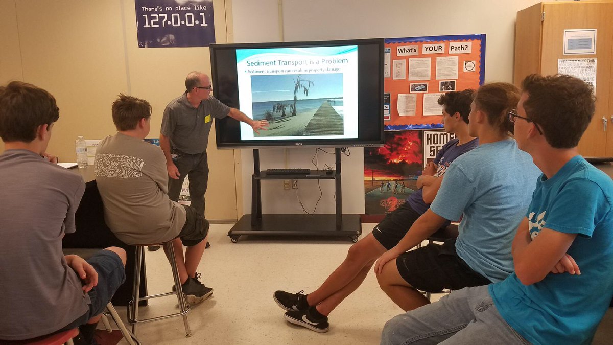 Thank you to <a href="/NewsfromJEA/">JEA</a> for allowing Dale Eisman share his journey in Engineering with our future Engineers <a href="/CreeksideHighFL/">Creekside High</a>  We are all in awe of his accomplishments! #motivateinnovateelevate <a href="/ctesjcsd/">@CTEsjcsd</a>