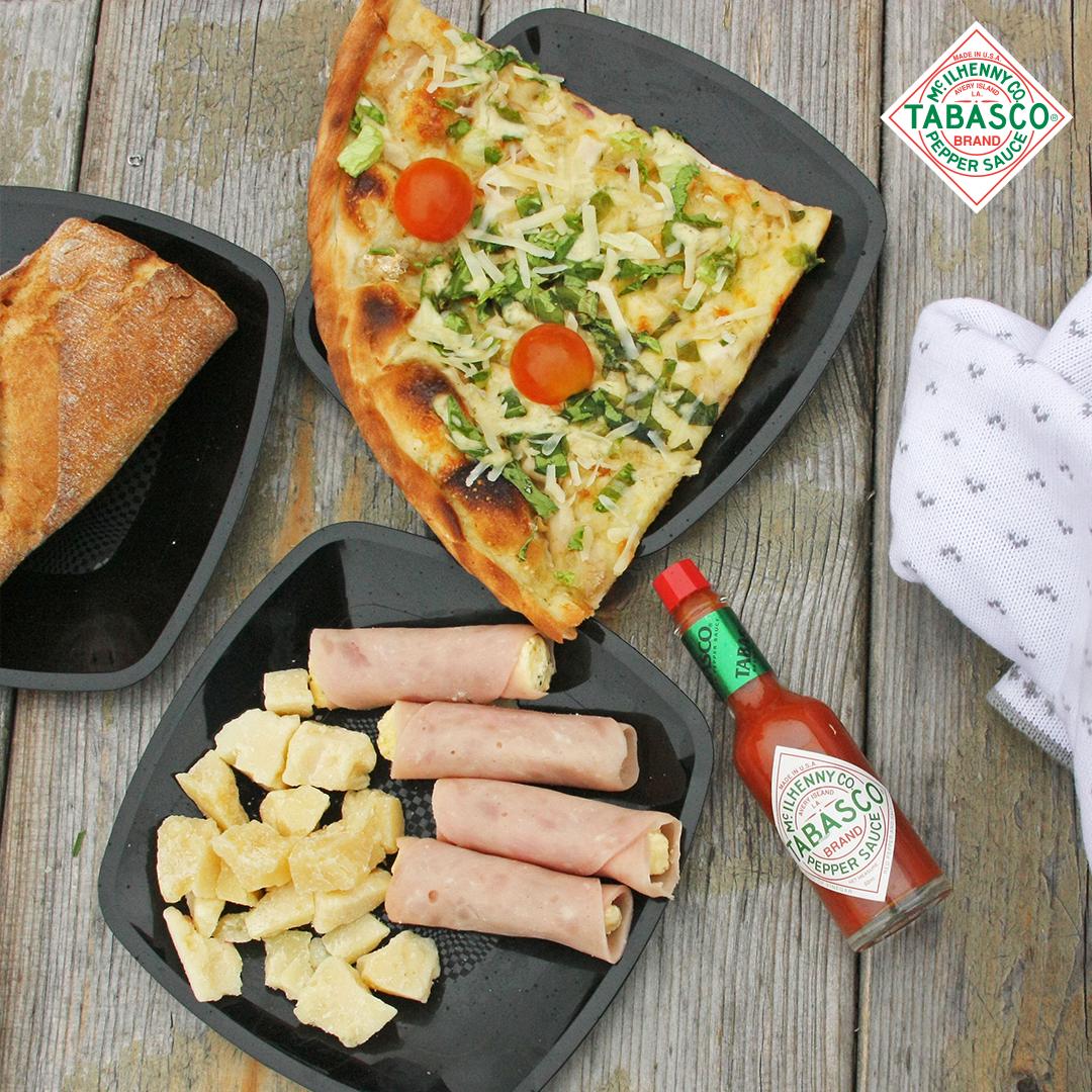 Finger Food? Amamos, gostamos, idolatramos. E antes que perguntem, #TABASCO na #pizza pode sim, tá? 🌶🍕