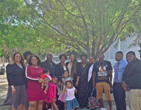 Complex's tweet image. Kim K has helped to free another inmate from prison. 

"Jeffrey from Miami" was handed a life sentence for a low-level drug offense.
He served 22 years before Kim and her lawyers fought for his release. 

cmplx.co/Svs7wLw