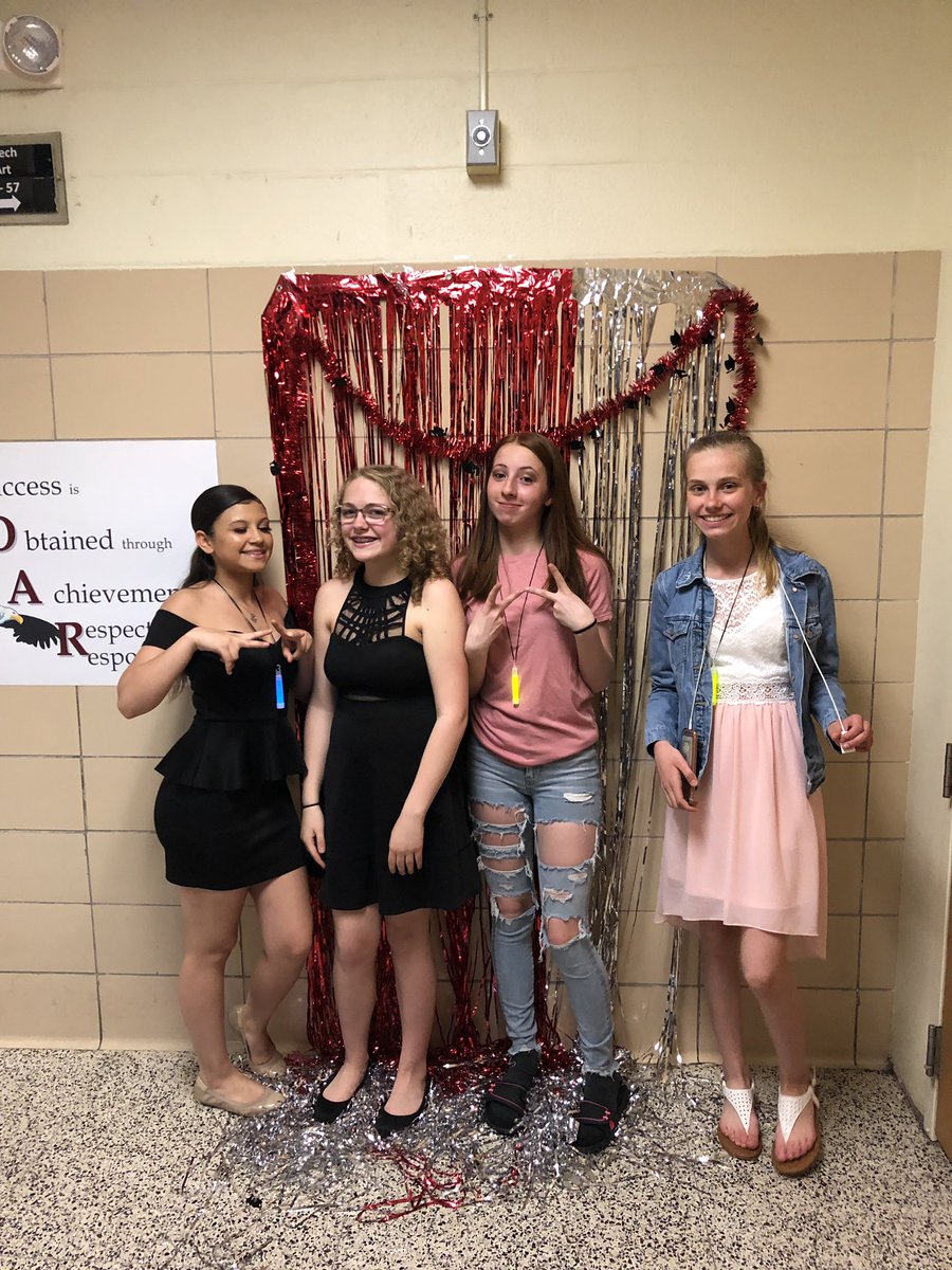 eevanosky tweet media