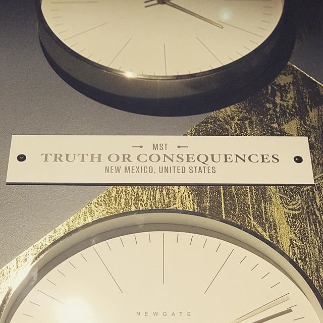 BYKdigital's tweet image. Setting up for a shoot for @golfwithjaydelsing at the @angadartshotel. #stl #artsunleashed #valentinodixon