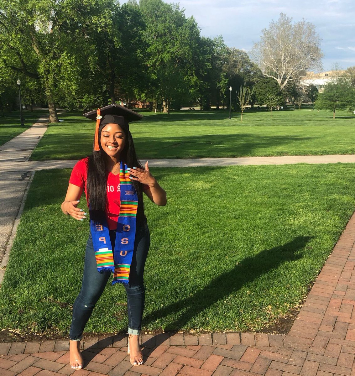 Beyond_Matters's tweet photo. 0.03% of OSU CSE graduates are African American Women
In less than 48 hours I join that group 👸🏾
✅ B.S. in Computer Science Engineering at 
THEE Ohio State University ✅
Securing my role as a FT Software Developer ✅💼 ✨🙌🏾 https://t.co/D3ftGx8RGv