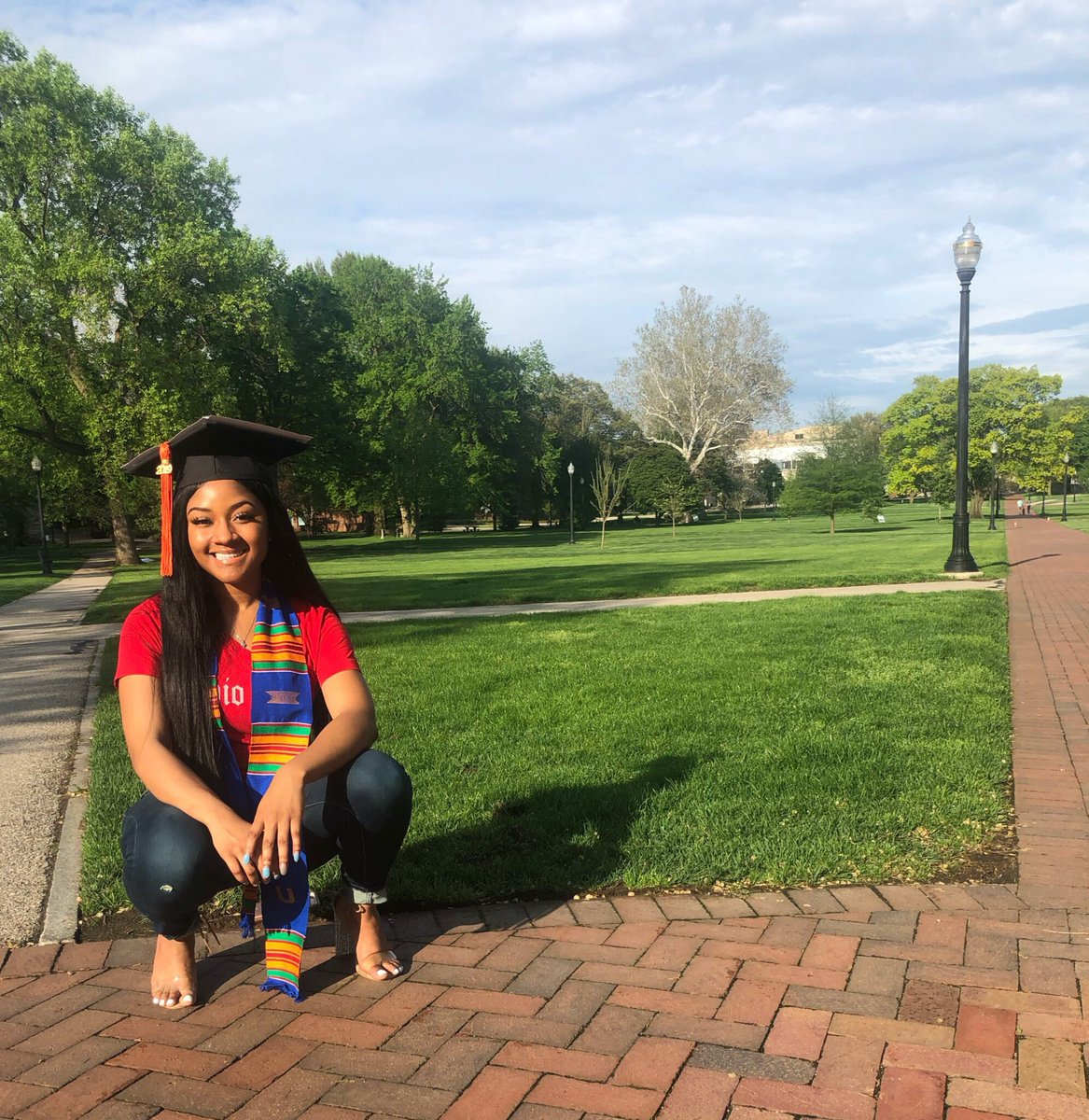 Beyond_Matters's tweet photo. 0.03% of OSU CSE graduates are African American Women
In less than 48 hours I join that group 👸🏾
✅ B.S. in Computer Science Engineering at 
THEE Ohio State University ✅
Securing my role as a FT Software Developer ✅💼 ✨🙌🏾 https://t.co/D3ftGx8RGv