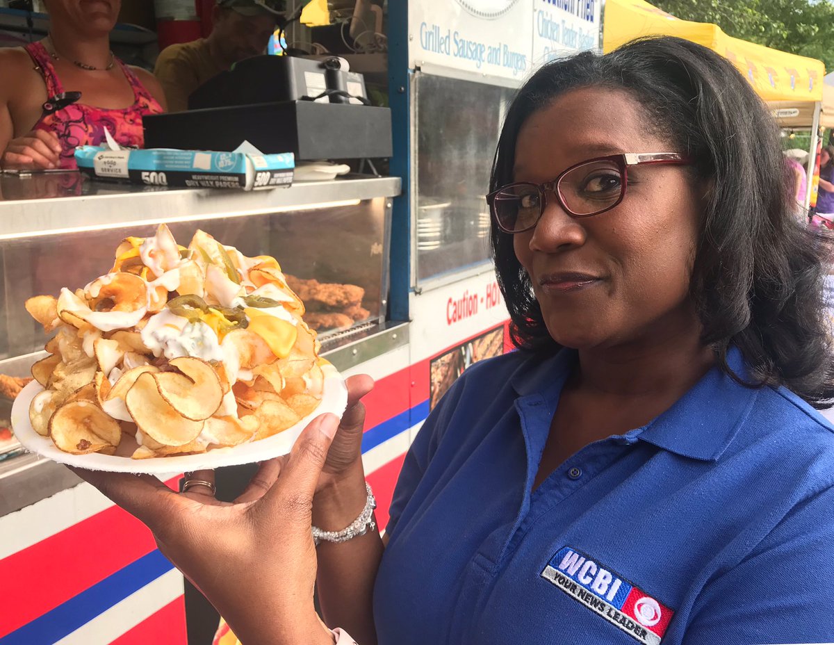 AundreaSelf's tweet image. It’s Market Street Festivals, y’all! Why not? 🤷🏽‍♀️@WCBINEWS @MarketStFest 
#Loadedchips