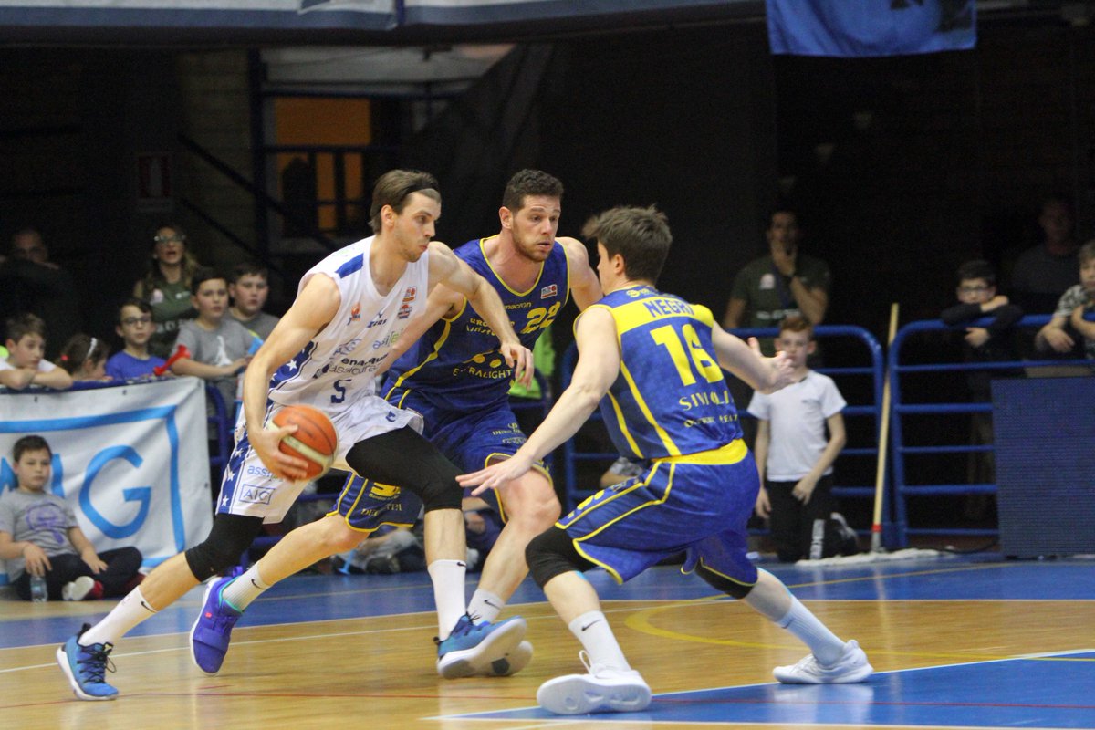 LatinaBasket's tweet photo. La galleria fotografica di Gara 3 degli ottavi di finale #playoff tra #LatinaBasket e @PoderosaBasket con le foto a cura di Sonia Simoneschi. Guarda: https://t.co/odDJ5uN16J
#OneBasketFamily #LaNostraPassione #LnpSocial https://t.co/1IXbmiyqRo