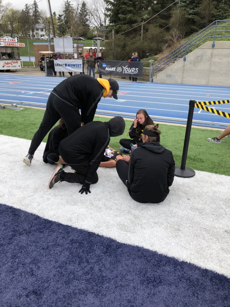 _coachcallahan's tweet photo. The excitement of finishing out your career on a high note. https://t.co/DdZ1uGsLw5