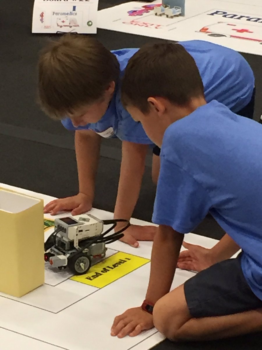 ahanlonwpe's tweet photo. Our @WPineElementary Cubs did an amazing job troubleshooting and persevering at today’s Moore Robotics Elementary Competition - thanks @KRPriest  #mcsrobotics https://t.co/dGYT9F3huo