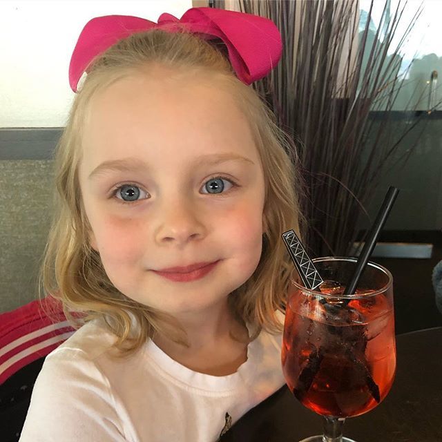 whatsnextdave's tweet photo. Celebrating my favorite 5 year old’s birthday w drinks above Chicago.  Happy birthday Izzy Marie. #johnhancockbuilding #chicago https://t.co/AltQPIwoKh https://t.co/KQXdNWl22Y