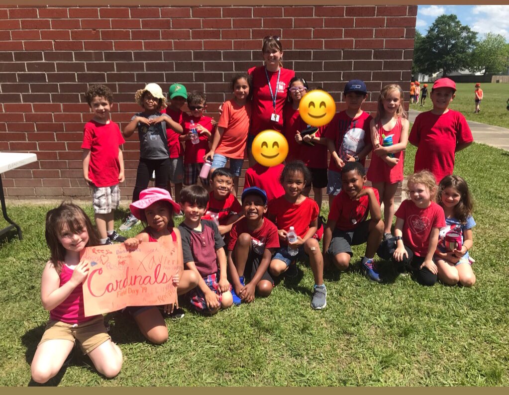 el_barbachem's tweet photo. We had such a great time at field day today! Couldn’t have asked for better weather, activities, or people to be surrounded by! @SalemESVB https://t.co/w2tQODDj0W