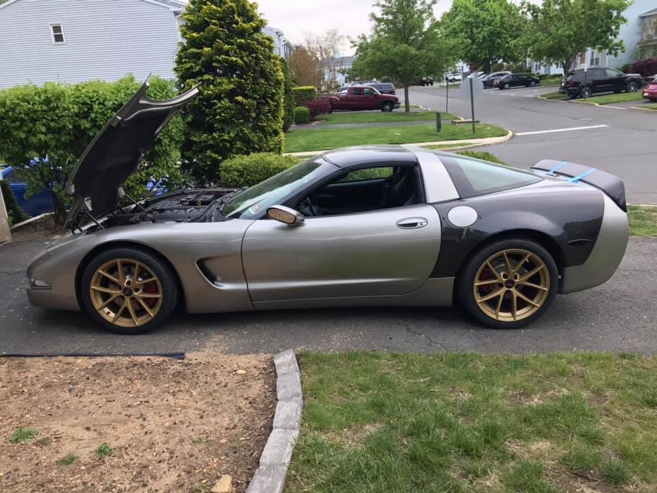 ZeRo_XceL's tweet photo. Suspension needs to settle but DAMN!!! She got a big ol ass now. 12” wide in the rear #vette #LS1 #Corvette #C5 #C5Modified https://t.co/8RZRhYxm7m