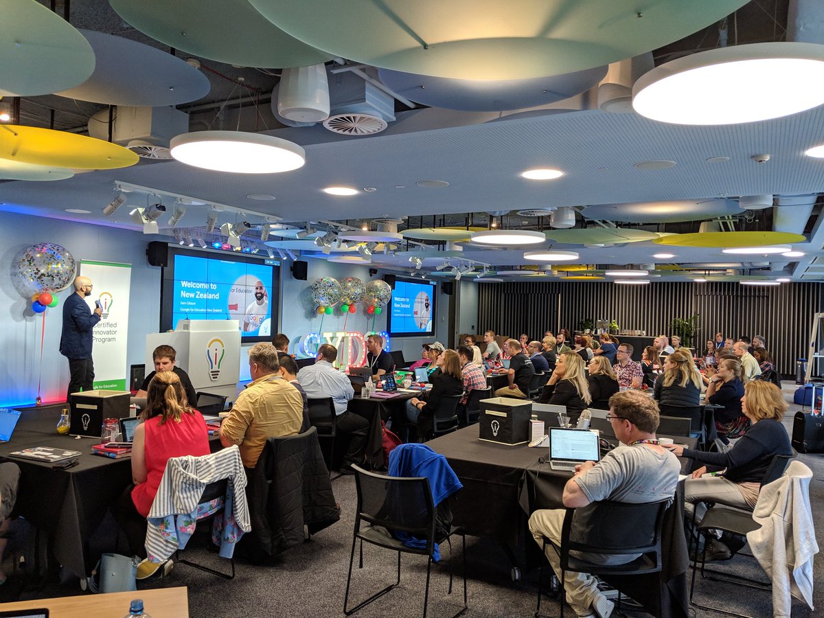 Excited to be back with MY PEOPLE at the #SYD19 #GoogleEI Energizer in Sydney - such inspiring educators here #EdTechTeam #EdTech #edchat