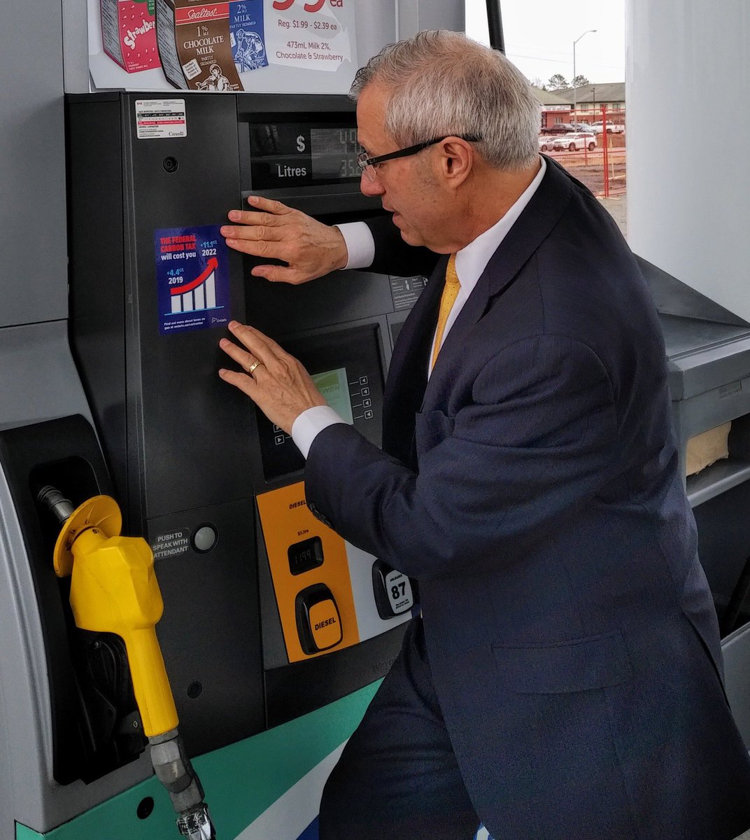 VictorFedeli's tweet image. The people of Nipissing and all of Ontario deserve to know the full truth about how the federal carbon tax will make their lives more unaffordable.