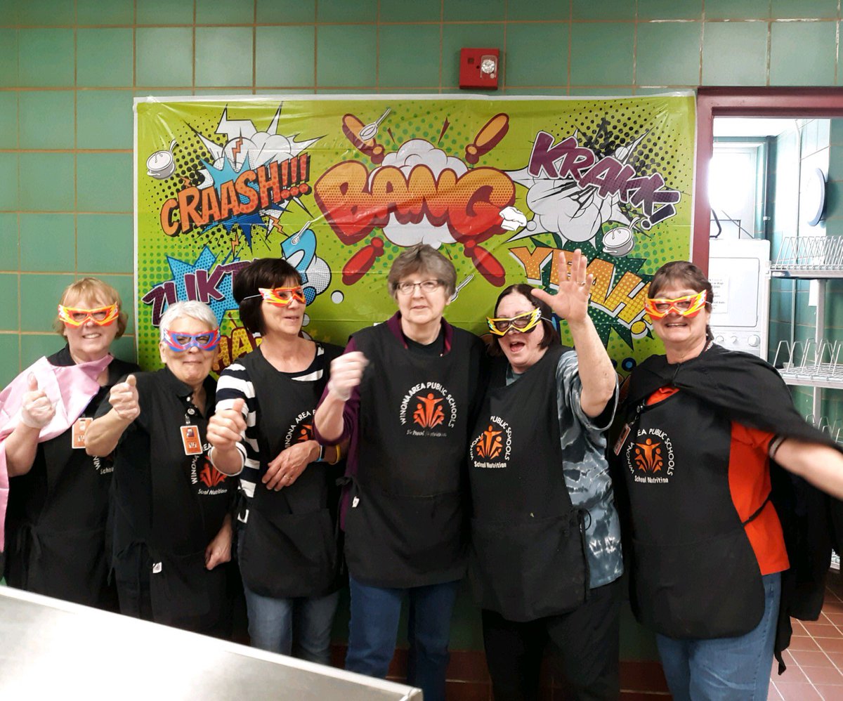 Wapsnutrition's tweet photo. School Lunch Hero Day at Winona Middle School!  #Winhawkproud https://t.co/I4Cq6faQFZ