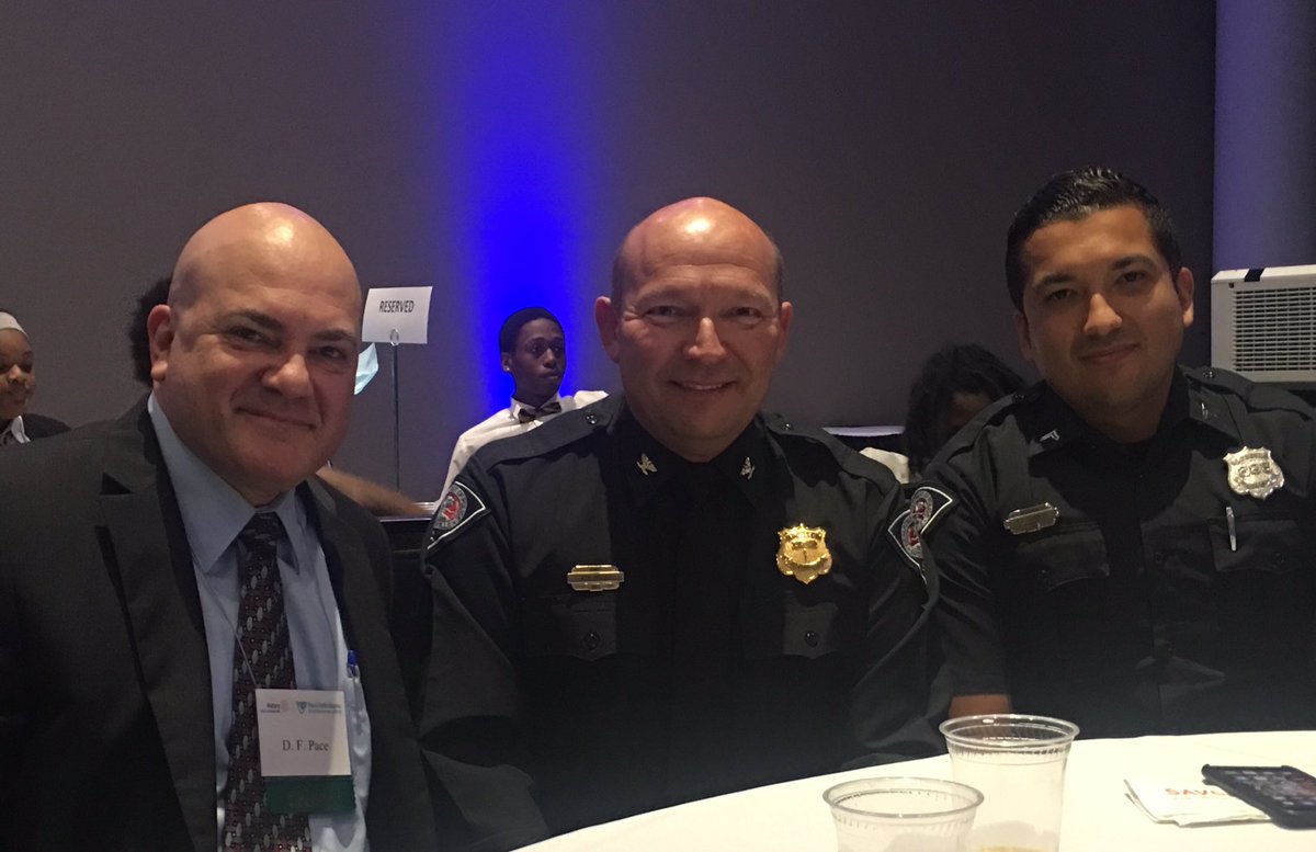 dfpace's tweet image. Honored to moderate a panel discussion on police / community relations  in Greenville County, SC this week. Present at the town hall were (L to R), Sheriff Johnny Mack Brown, Chief Ken Miller, Master Deputy Q. Whittmer, Capt G. Hunt, Sgt J. Semanyk. Well attended! #peacegvl