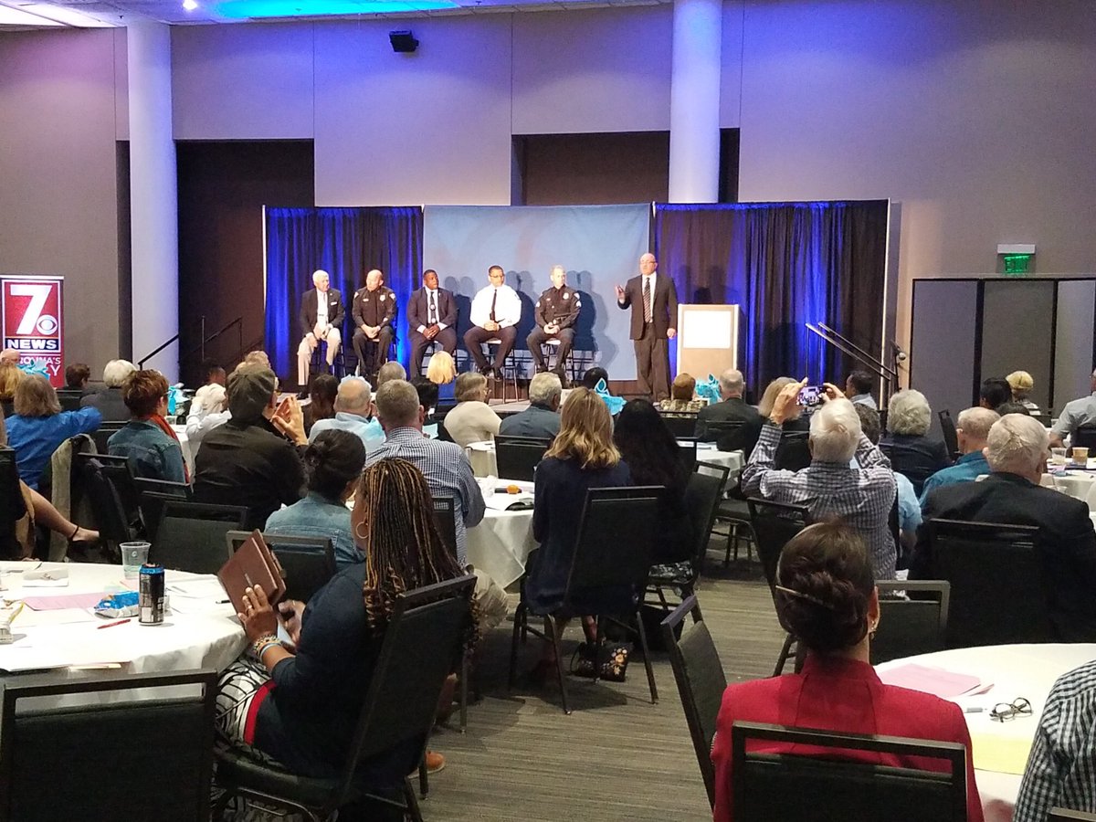 dfpace's tweet image. Honored to moderate a panel discussion on police / community relations  in Greenville County, SC this week. Present at the town hall were (L to R), Sheriff Johnny Mack Brown, Chief Ken Miller, Master Deputy Q. Whittmer, Capt G. Hunt, Sgt J. Semanyk. Well attended! #peacegvl
