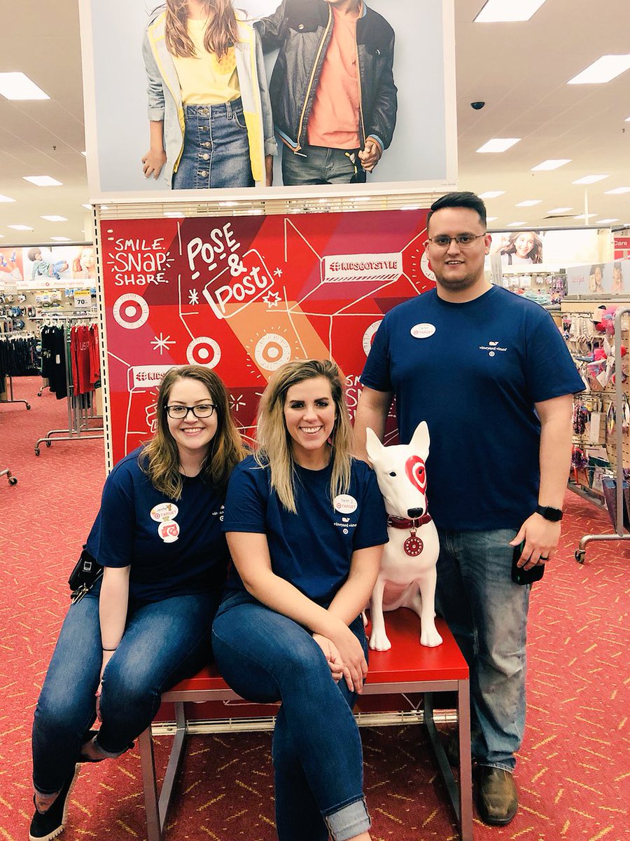 Jenifer_T0906's tweet image. VINEYARD VINES is coming to Target May 18!!! Are you as excited as us?!? 🐳💗