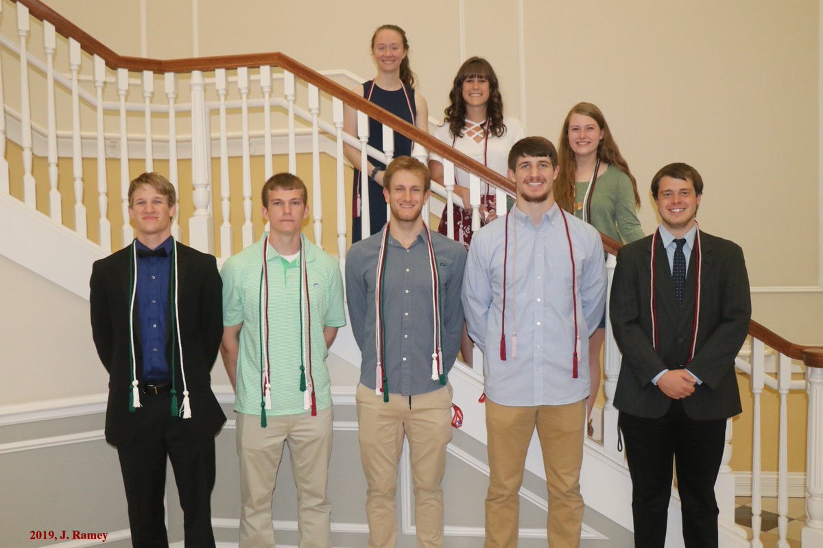 UCmathphysics's tweet image. Congratulations to Math, Physics, Kappa Mu, and Sigma Pi graduates! In the photo, there are Steven Novack, Dustin Hensley, Jacob Smith, Brian Gibbs, Matthew Prather, Faith Smith, @KatySmeltzer, and Abby Walker.  Others include Jessica Rodriguez and Robbie Stroub.  @UCumberlands