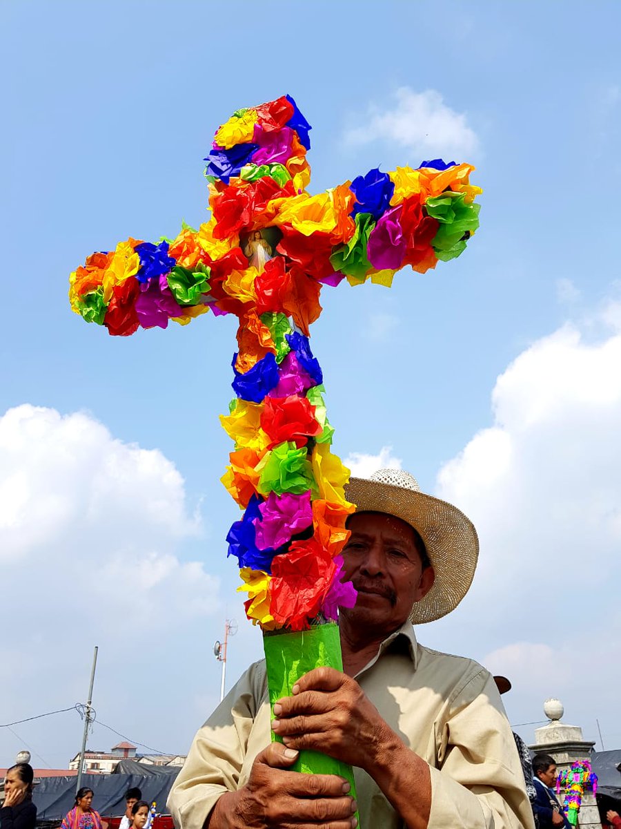 angel elias on Twitter: "Día de la Cruz San Martín Jilotepeque tiene por tradición celebrar el Día de la Cruz, el 3 de mayo de cada año. Es una fiesta muy colorida