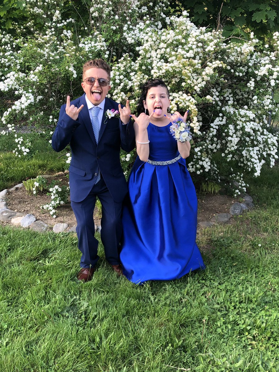 MariosFight's tweet photo. @PierreRobert933 @933WMMR @jonbonjovi @BonJovi Mario &amp; Cara all ready for prom ! These pics are for you ( per Mario ) ! Two Warriors &amp; Fighters That have been through so much their entire life ! Party like a Rock Star ! #LIVINGONPRAYERS https://t.co/1gHDIfpSQp