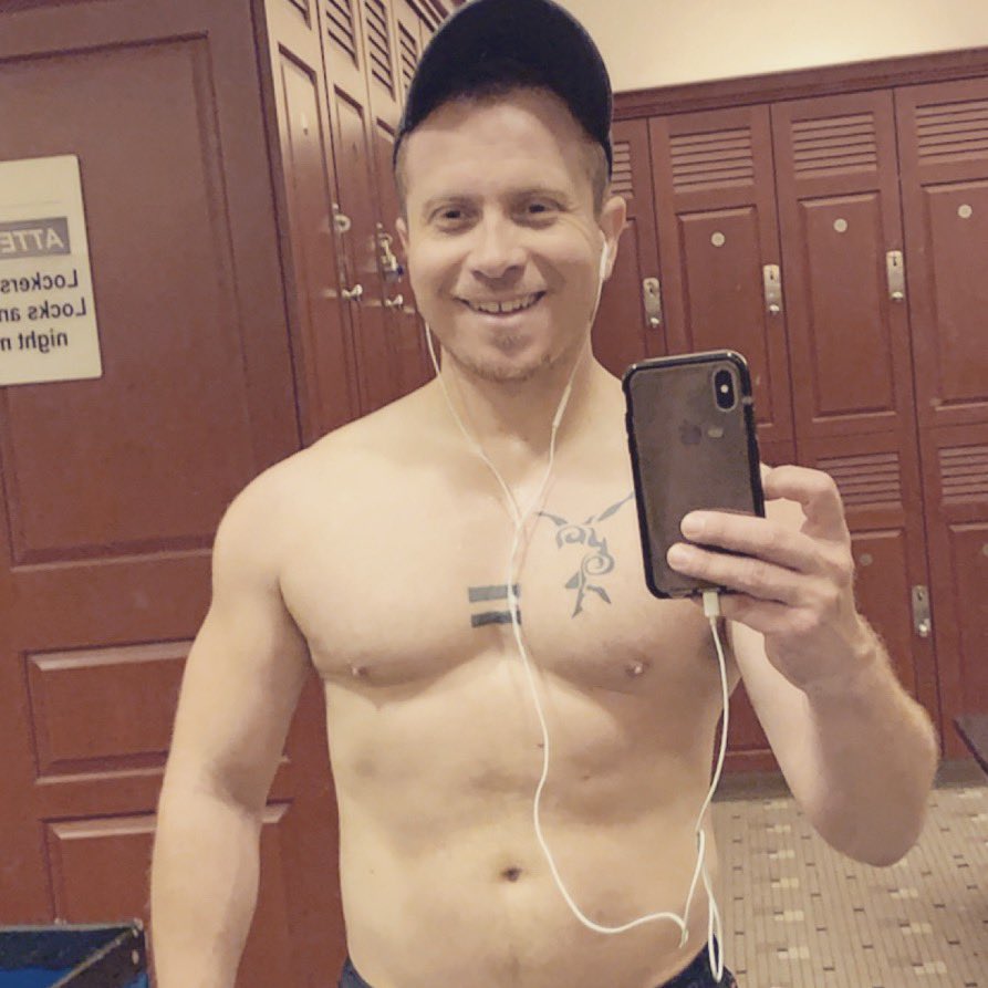 mexginger007's tweet photo. Almost 38 and feeling great. Thank you Universe vibes and Mother Earth. #almost38 #dallas #gymvibes #feelingamazing #lovinglife https://t.co/zlc4bvTIoX