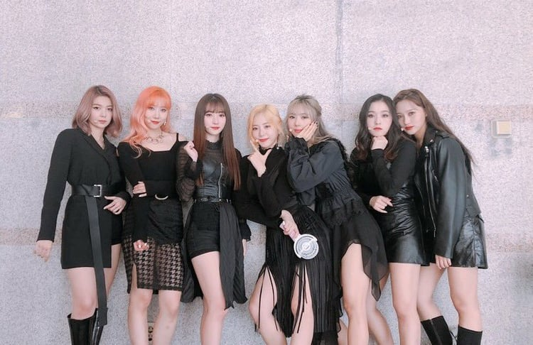 I actually need a compilation of Dreamcatcher all-black costumes