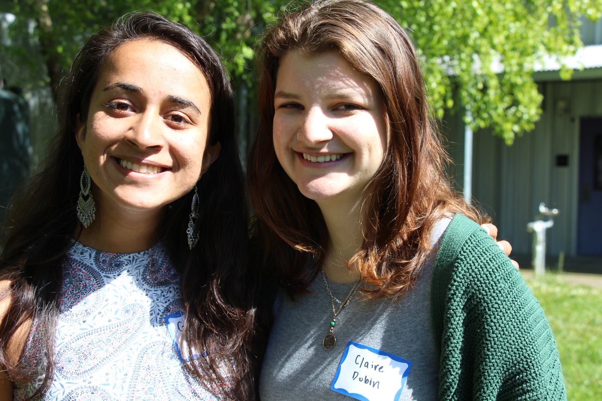 BerkeleyCDSS's tweet image. Data science majors &amp;amp; friends gearing up for graduation on a sunny Friday afternoon! #CalDataSci19