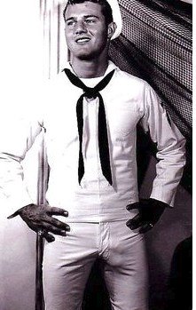 D5rxY62WkAIHakX.jpg:large