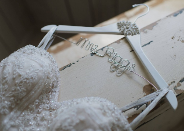 If you just got engaged, we know all you want to do is stare at your gorgeous ring! But, there's things to do: wedding dress shopping! Here's some tips on how to prepare. | ow.ly/2O9g50slri0

#WeddingDress #BridalShopping #EatBeforeYouShop