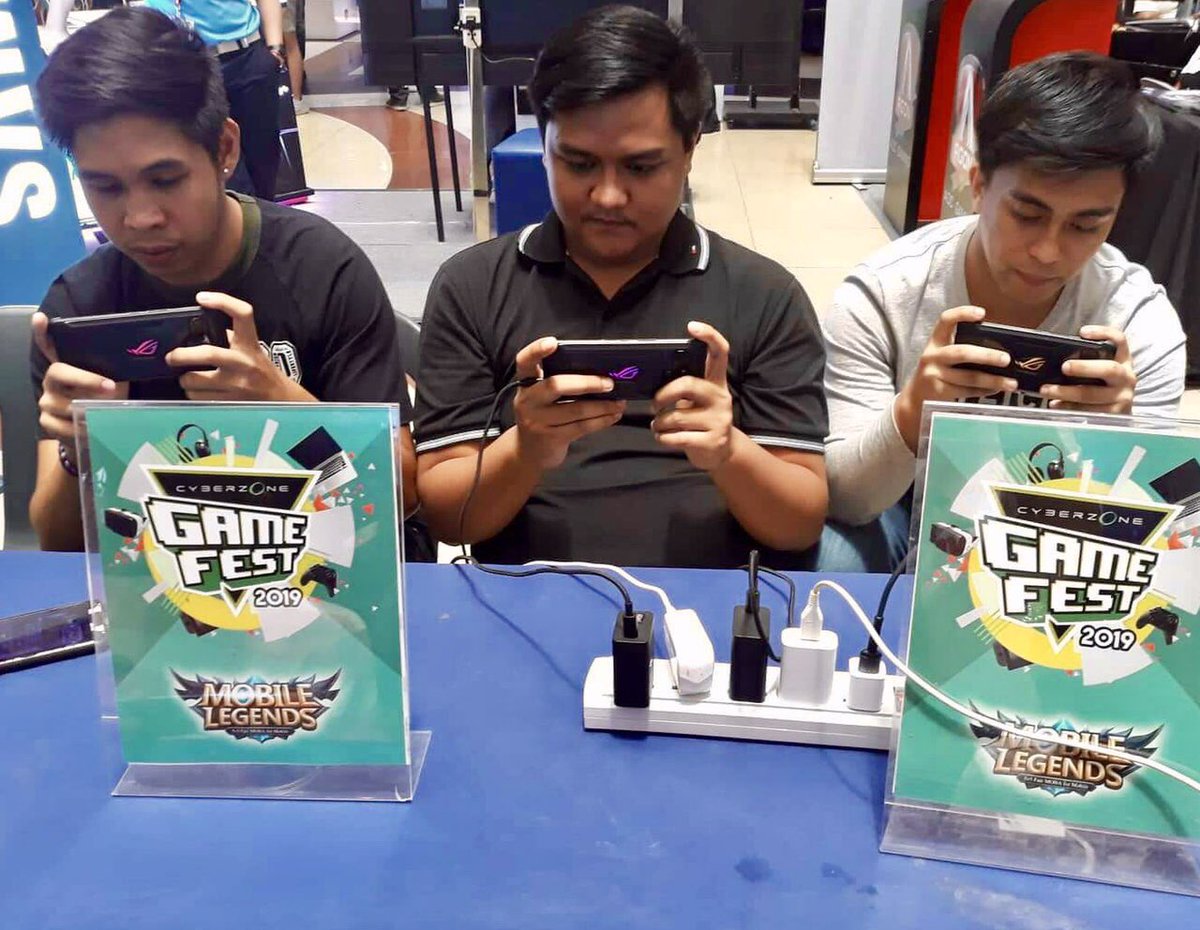 smcyberzone's tweet photo. Itโs the second day of #CyberzoneGameFest in @SMCityBacoor and the battles are heating up at the MLBB tournament! ๐๐ป๐ฎโก๏ธ
#CheckCyberzone to see the exciting gaming and tech events near you! #LetsPlayNowAtSM #AssuredAtCyberzone https://t.co/p8RHy26hmH