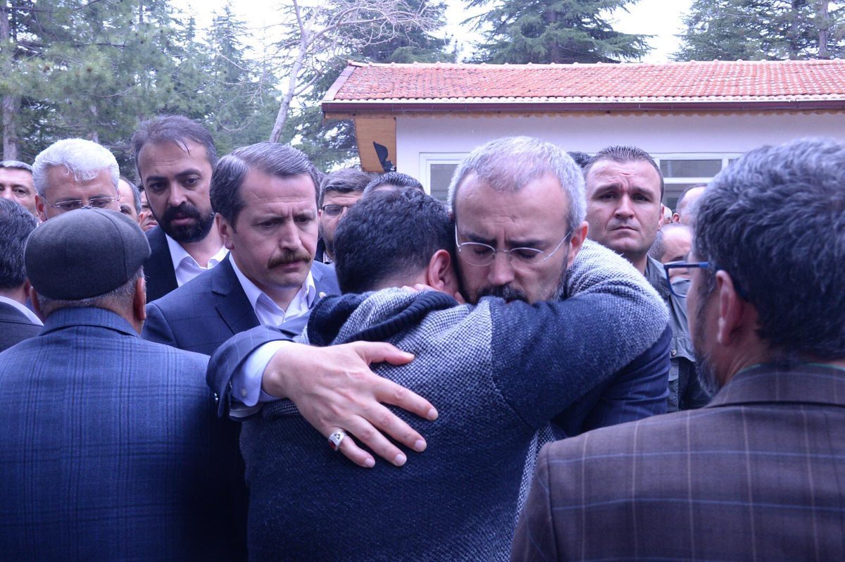 1 MAYIS kutlamalarına giderken trafik kazasında vefat eden hemşerilerimizin Elbistandaki cenaze törenlerine katıldık. Allah rahmet eylesin, yakınlarına sabır, yaralılara acil şifalar dileriz.