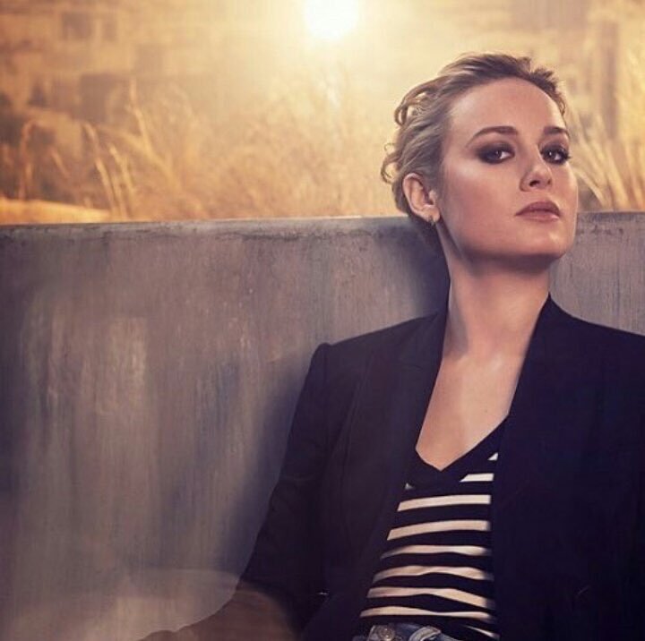 afifteen's tweet photo. All these people who are surprised Brie Larson can sing. She put out a fucking album people. She is very talented. #educateyourself #RespectBrieLarson https://t.co/ZPbFdxT12l