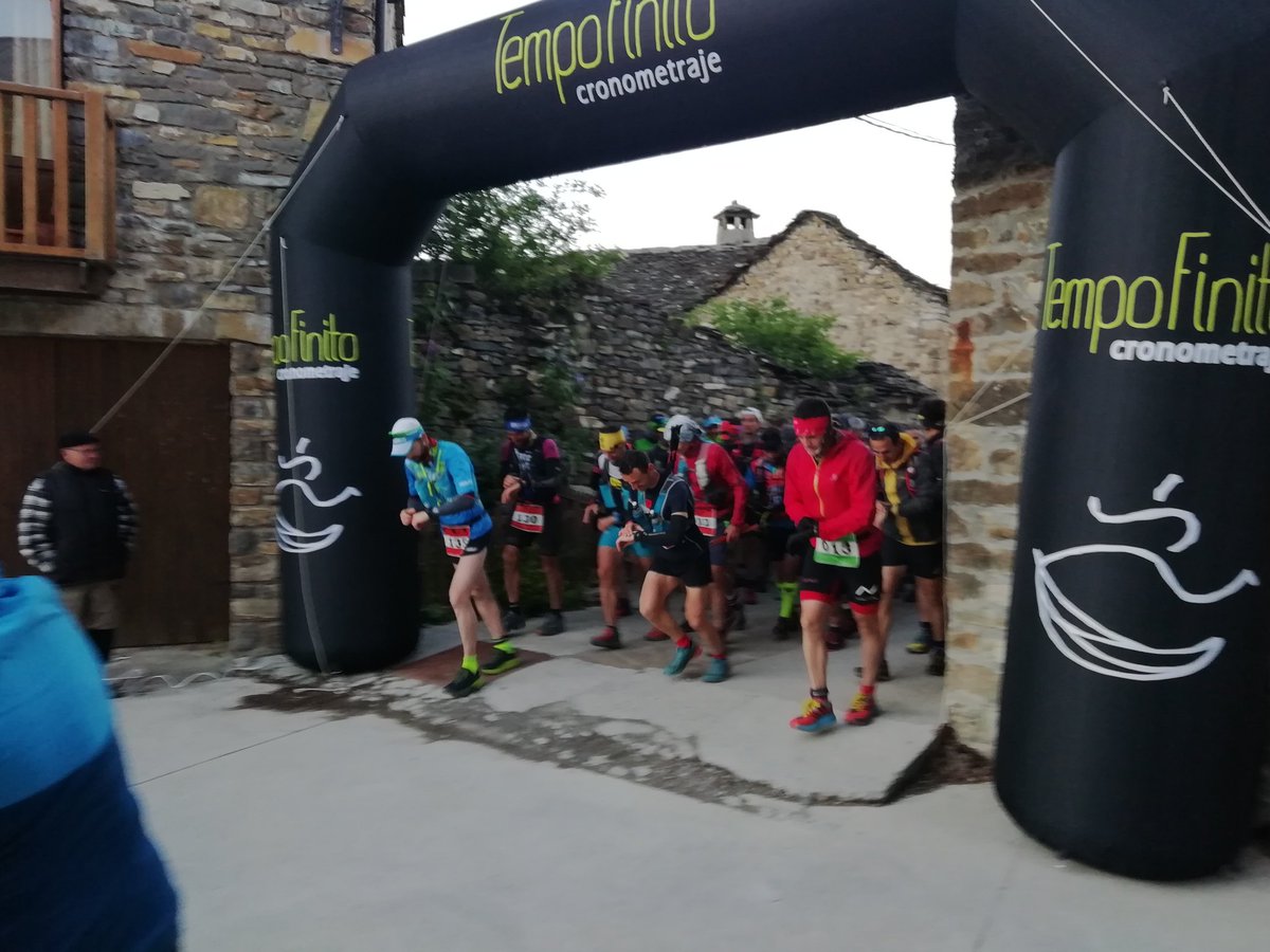 Fin de semana viajero! Salida de la #ultratrail Graderas del Valle de Vio en #Buerba. Disfrutando de la Comarca del #sobrarbe <a href="/internetfam/">FAM</a> <a href="/SobrarbeGeopark/">GparkSobrarbePirineo</a> <a href="/TerritorioTrail/">Territorio Trail Media</a> #trailrunning #cronometraje