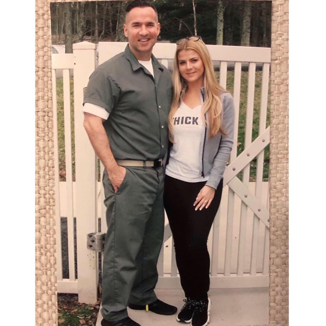 ItsTheSituation's tweet photo. Tough Times Don’t Last, Tough People Do 💪🏼 #FreeSitch https://t.co/NuldBvv5F3