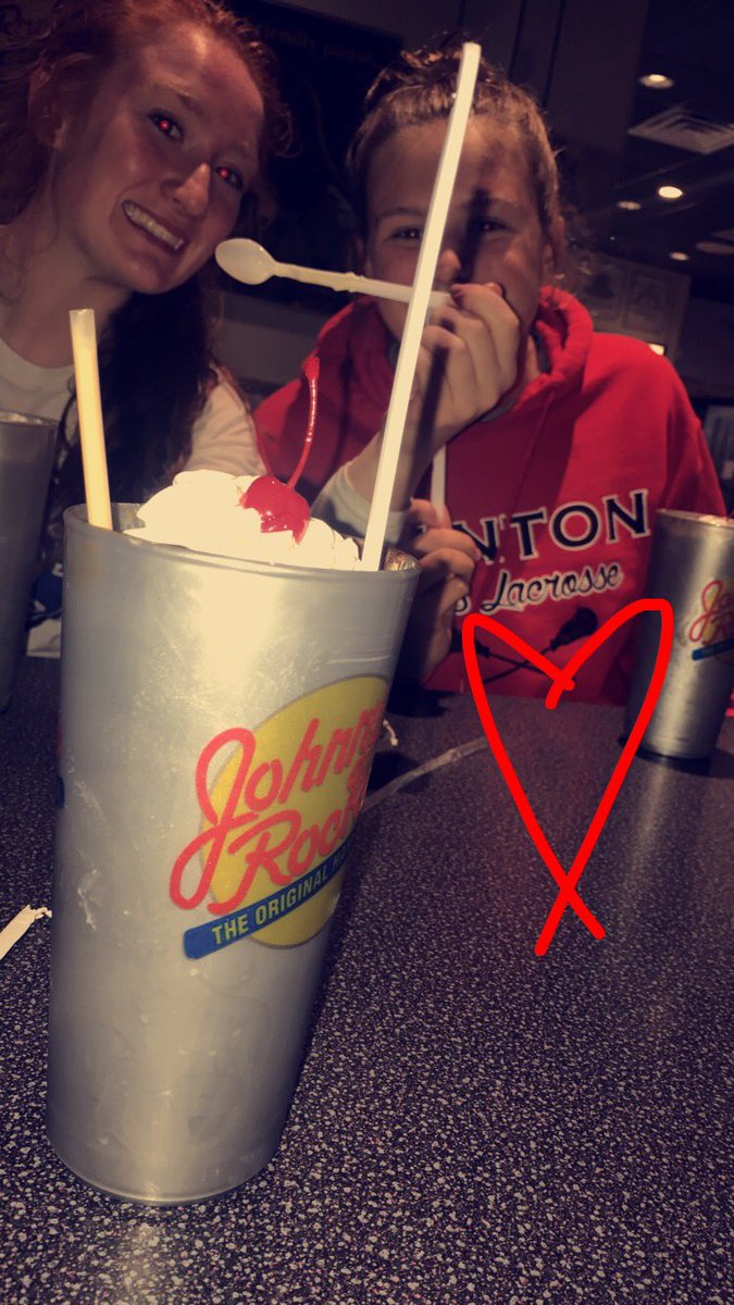 gabby25m's tweet photo. Happy birthday Sophia!! Love you hope you’ve had a great day🎉🎉💗@sophiabalow https://t.co/jrg07lpL2b