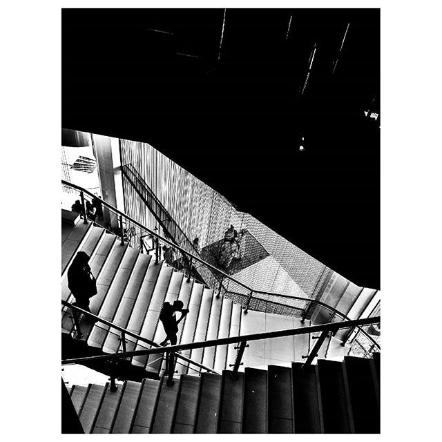 TheUnpublishedG's tweet photo. #unpublishedgallery #bnw #everydayafrica #documentyourdays #everydayafrica #streetphotography #documentingreality #lines #outofthephone #hotel https://t.co/4p13wnOQPm https://t.co/nSH3zN5WCH
