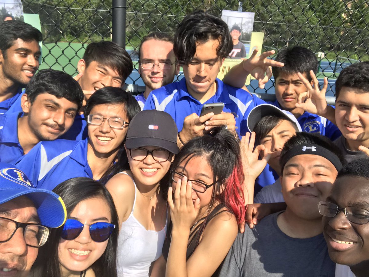 LeeBoysTennis's tweet photo. Senior Day Boys Tennis! Big thanks to David, Z, Haris and Andrew for your 4 great years! @LeeLancers https://t.co/ytU0WulumS
