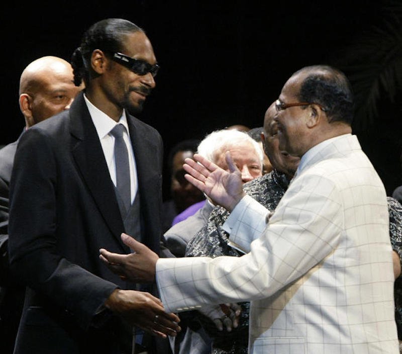 TheSource's tweet image. Snoop Dogg Speaks Out After Facebook Bans Minister Louis Farrakhan ow.ly/Q3eQ30oCTJX