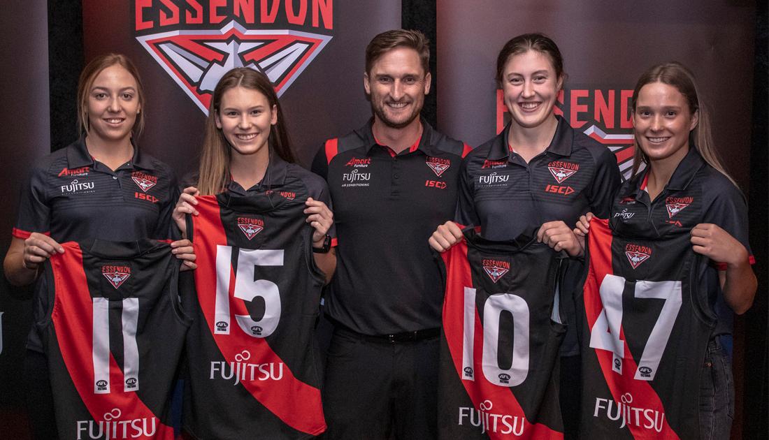 essendonvflw's tweet photo. 📸 Take a look inside our jumper presentation night at Windy Hill.

Gallery » https://t.co/obBtB5xaHh https://t.co/WnUGPQ894A