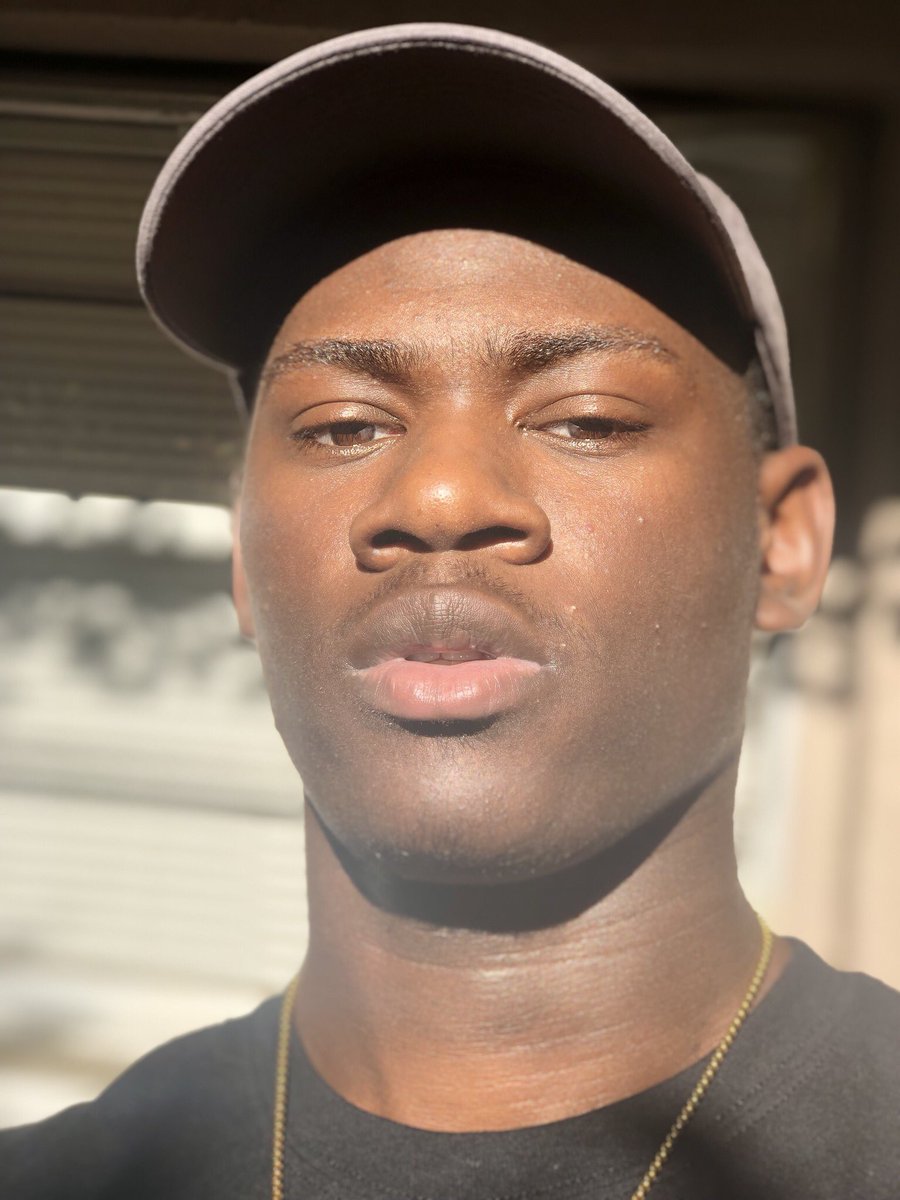 CohenTerius's tweet photo. #yourfavmodel #model 🌞 https://t.co/QkLTuKNcso